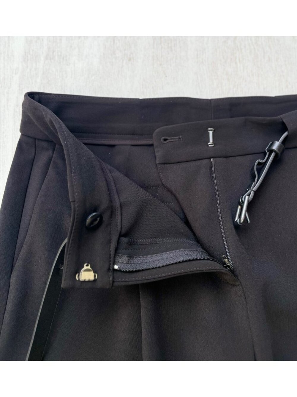 Nordstrom Collection Women's Black Pleated Cropped Wide Leg Pants Size 2 - Picture 5 of 8